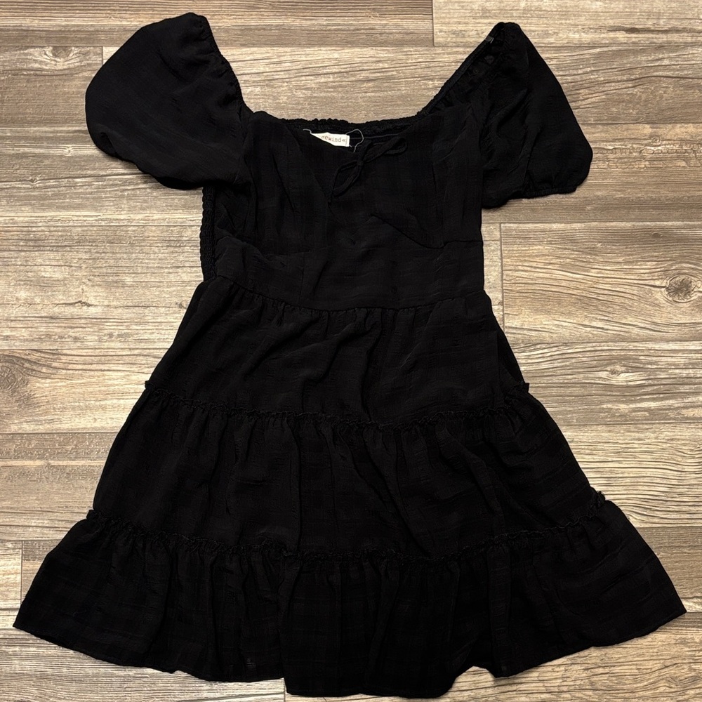 Rewind Elegant Black Garment